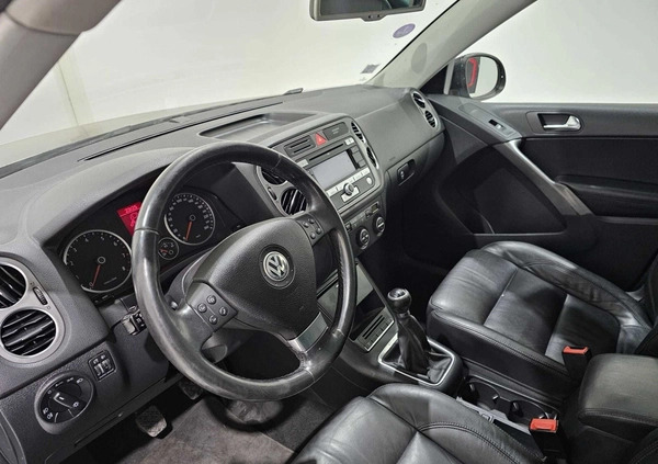 Volkswagen Tiguan cena 25900 przebieg: 226137, rok produkcji 2008 z Brodnica małe 301
